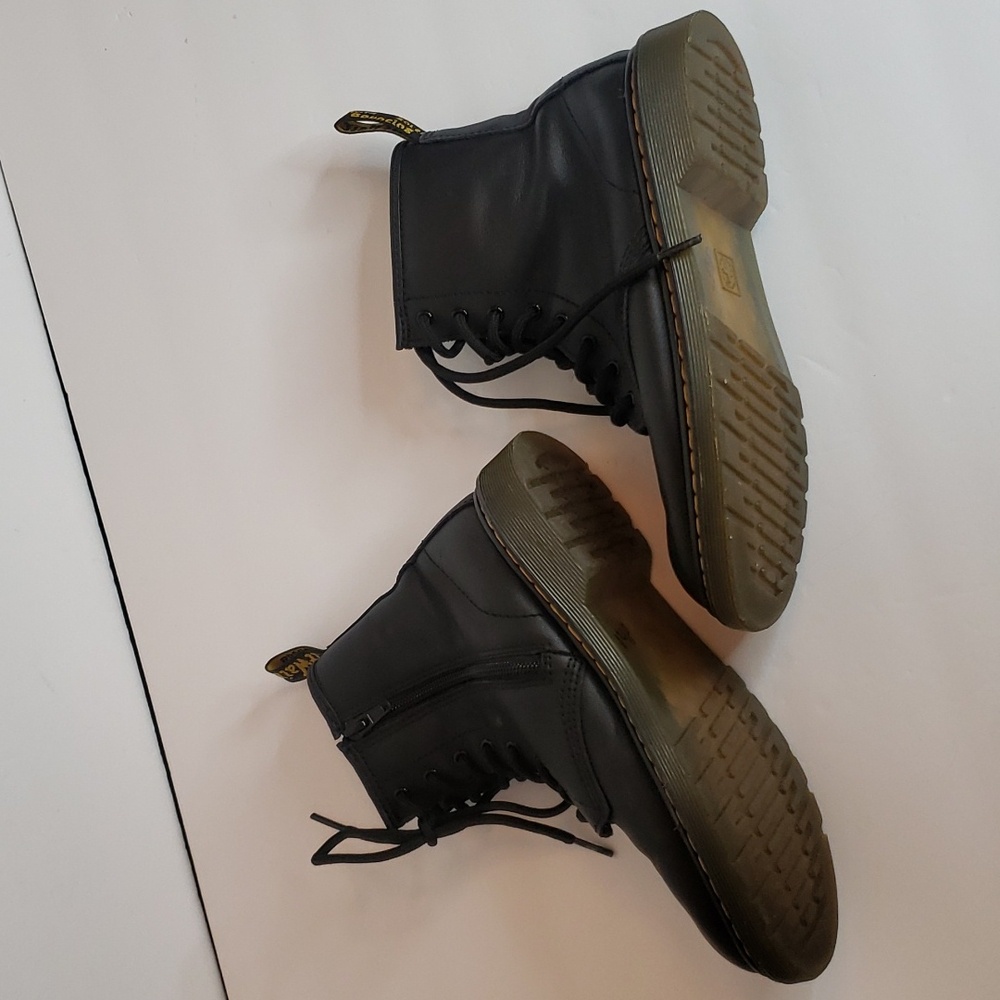 Dr. Martens Docs Black 1460 Combat Boots Size 6 - Picture 2 of 9